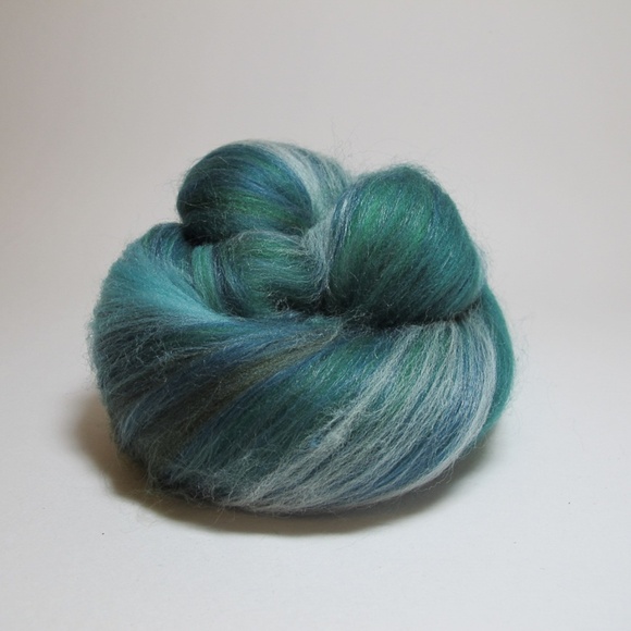 Garden Party Merino Wool Tencel Blend Batts for Spinning, Weaving, Felting - Picture 2 of 5